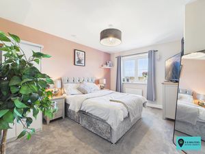 Bedroom- click for photo gallery